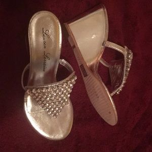 NWOB Lauren Lorraine Silver Sandals